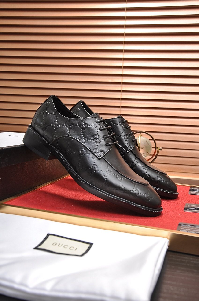 Gucci Men's Cap-Toe Lace-Up Dress Shoes